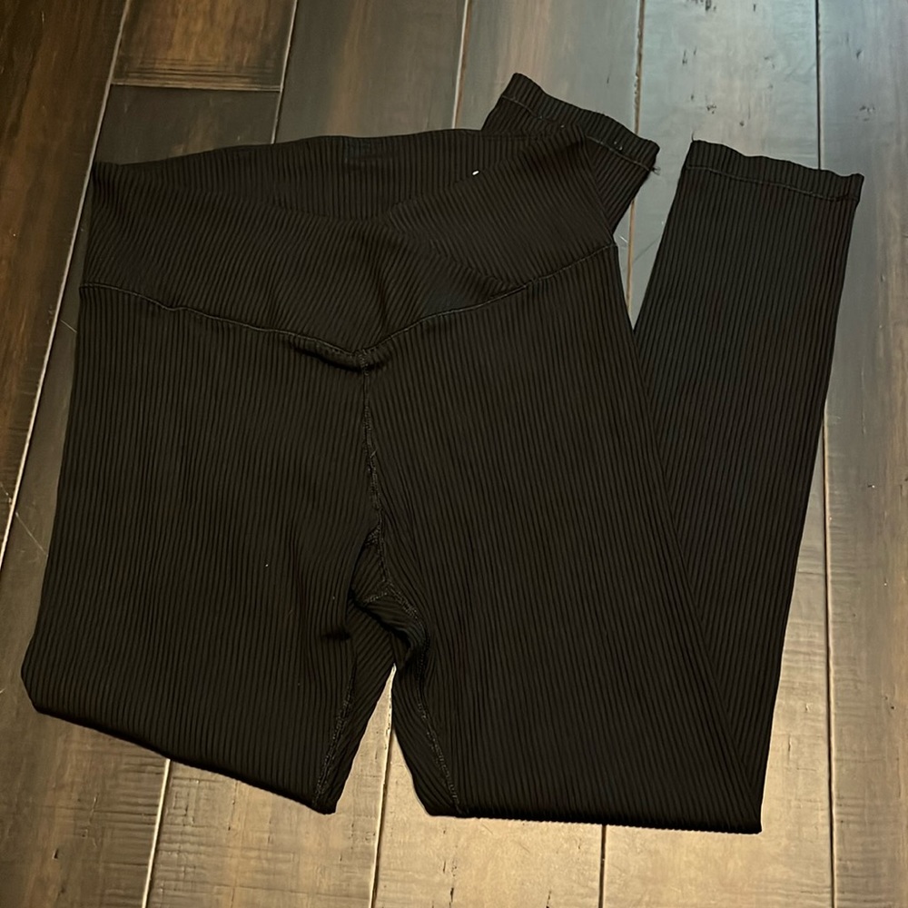 Aéropostale crossover high-rise ribbed black leggings